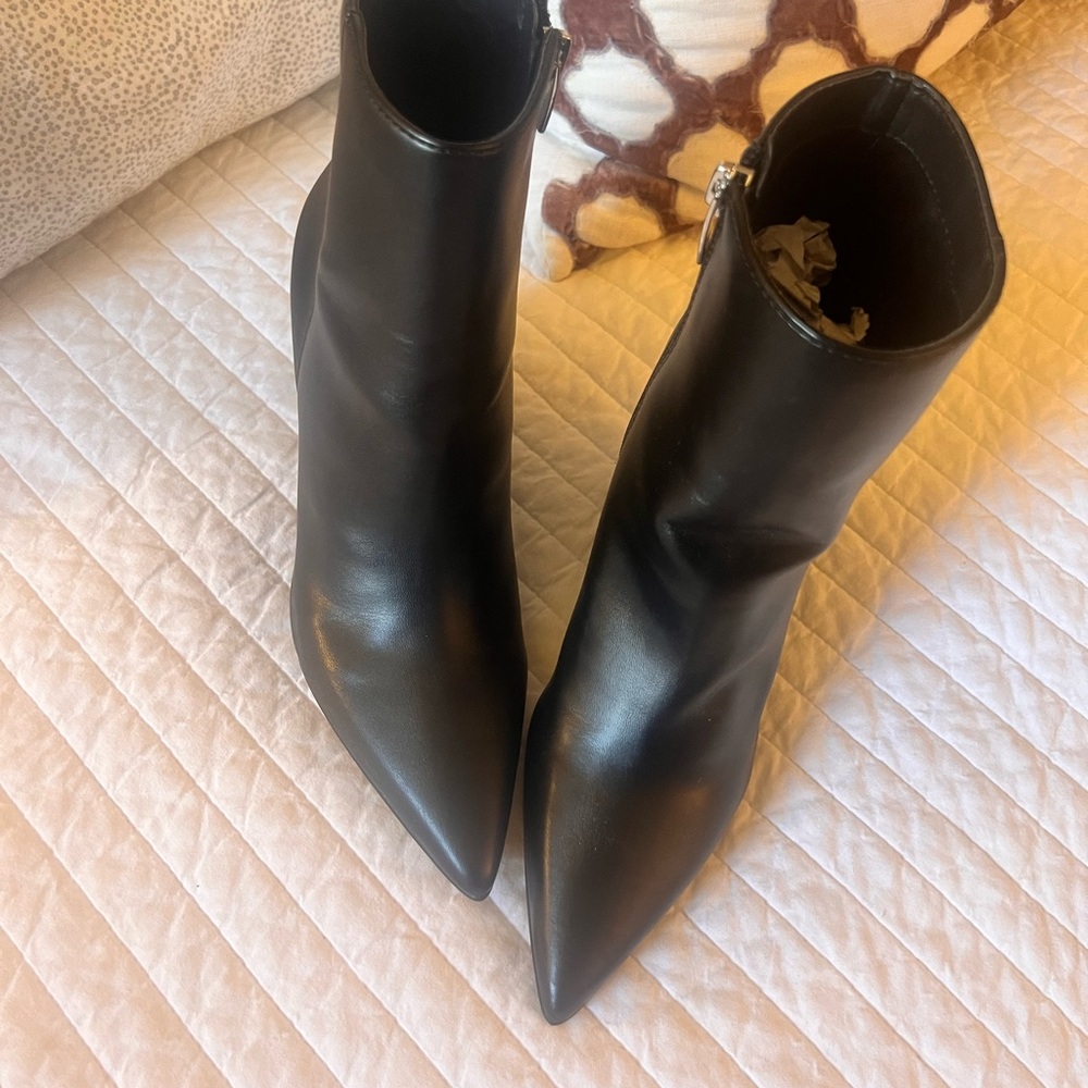 Marc fisher Black Ankle Boots 61/2